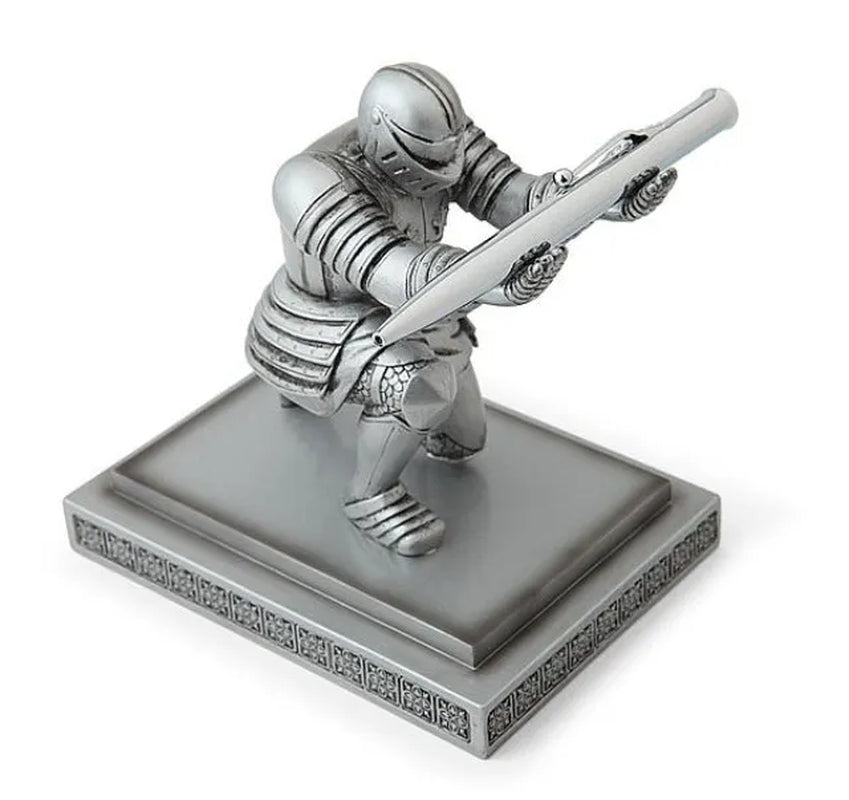 Knight Pen Holder Executive Soldier Figurine Pencil Stand for Office Accessories Pen Stand Desk Organizer Pencil Holder
